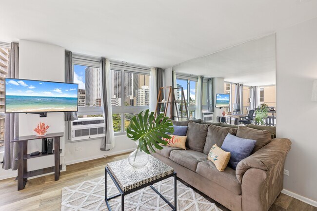 Building Photo - 2421 Tusitala St