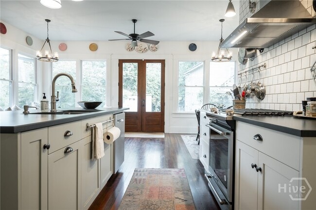 Building Photo - 290 Milledge Cir