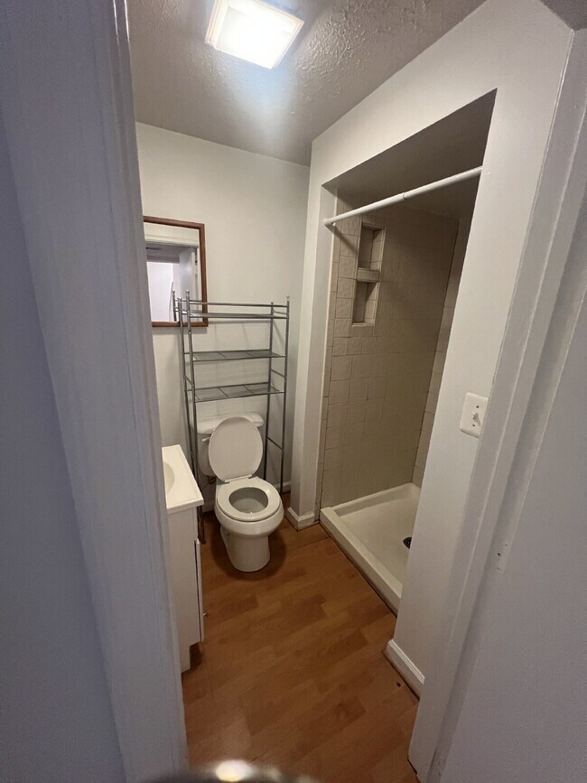 Building Photo - Charming 3-Level Townhome in Prime North Stafford Location