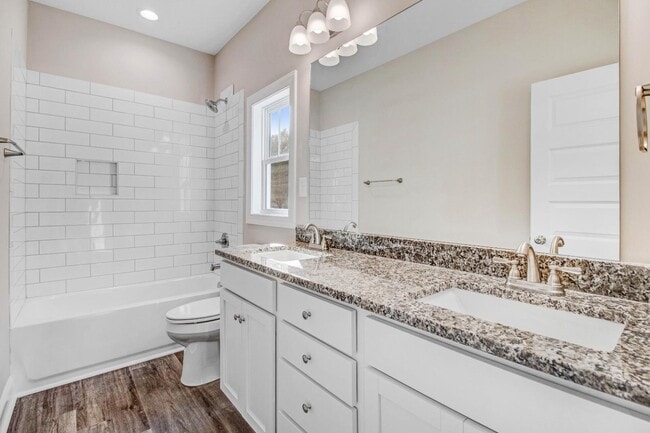 Building Photo - 312 Kingston Cir