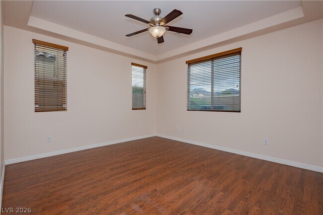 Building Photo - 11220 Robin Park Ave