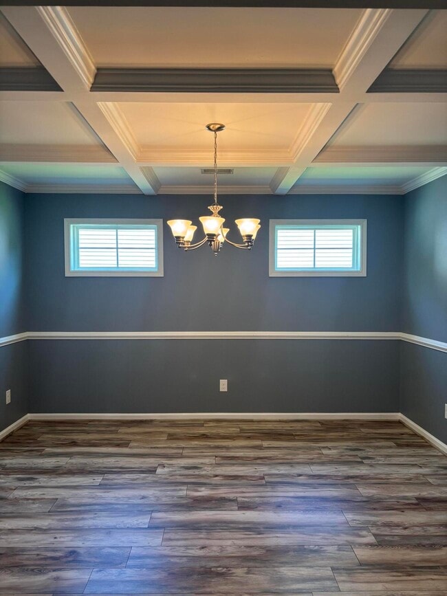 Building Photo - 375 Niblick Dr