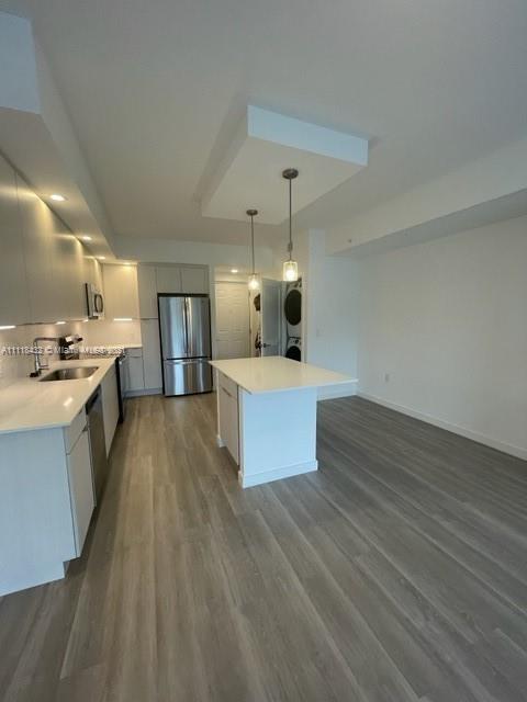 Building Photo - 428 SW 27th Ave