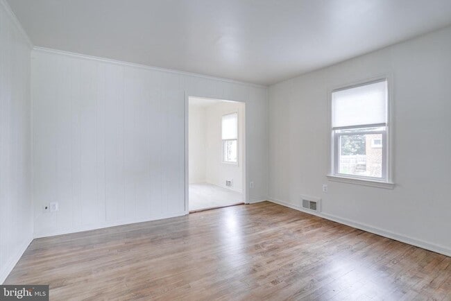 Building Photo - 2719 Albemarle Dr