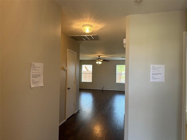 Building Photo - 4514 Quail Run Rd