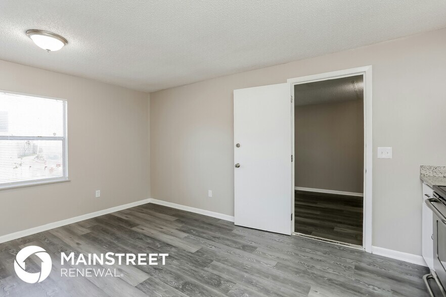 Building Photo - 4284 Key Vega Dr S