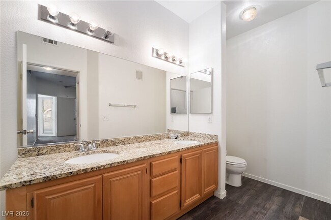 Building Photo - 10245 S Maryland Pkwy