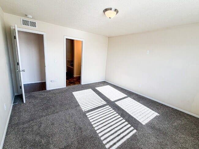 Building Photo - 4 Bed / 2 Bath Home for Rent in Caldwell – 1,886 Sq Ft