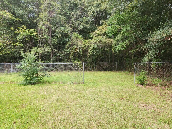 Building Photo - 2871 Barbara Rd