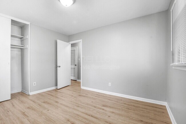 Building Photo - 3534 Terrier Ln