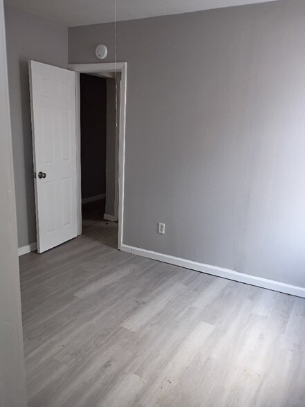 Building Photo - 64 Jackson St