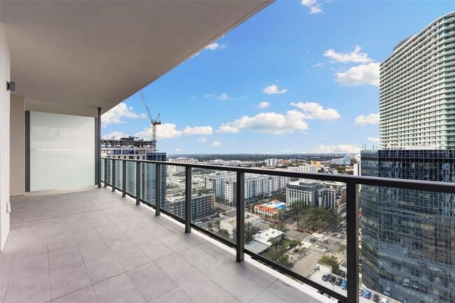 Building Photo - 275 1st Ave S