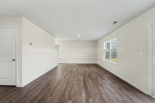 Building Photo - 7847 Whispering Strm Dr