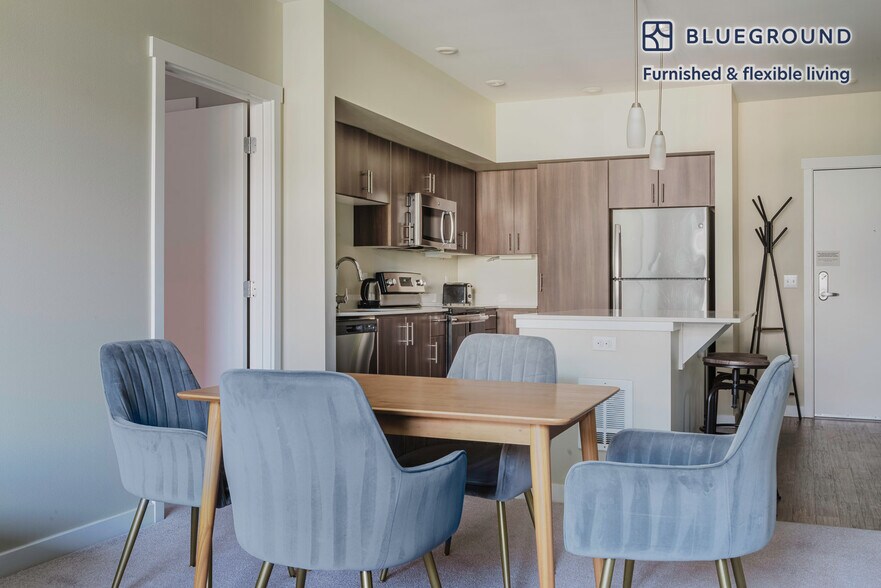 Building Photo - 13403 Newcastle Commons Dr