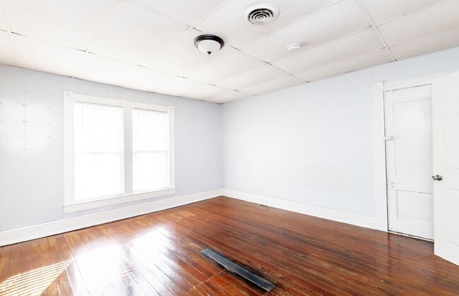 Building Photo - 917 Watt St