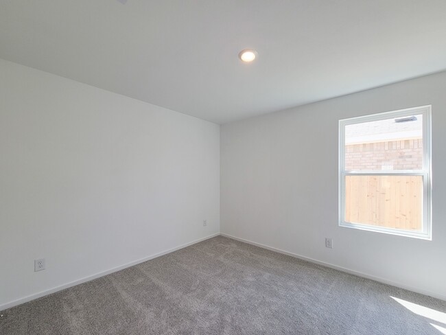 Building Photo - 1519 Gardenia Grv Ln