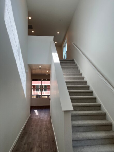 Building Photo - 9002 Winding Gln Ln
