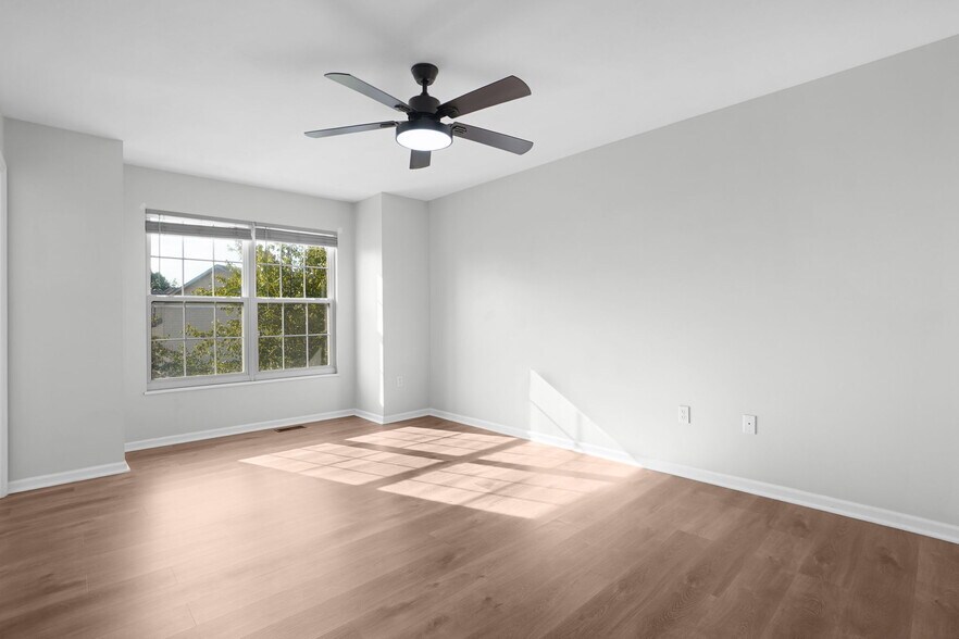 Building Photo - 413 Montclair Tower Dr