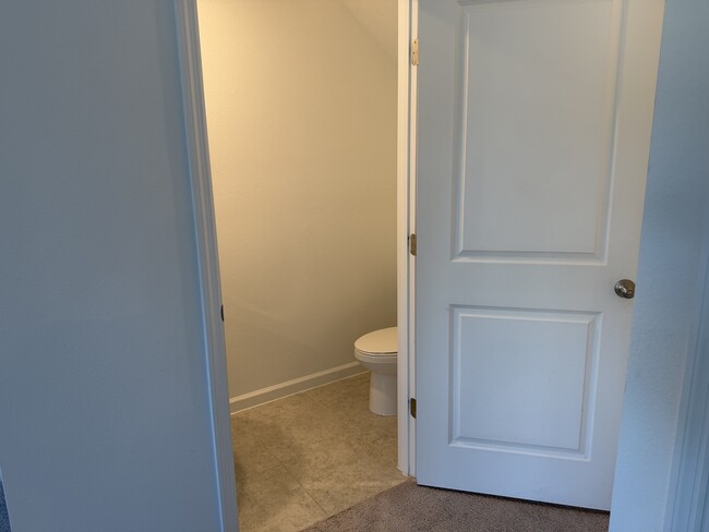 Building Photo - 3353 Vesara Dr