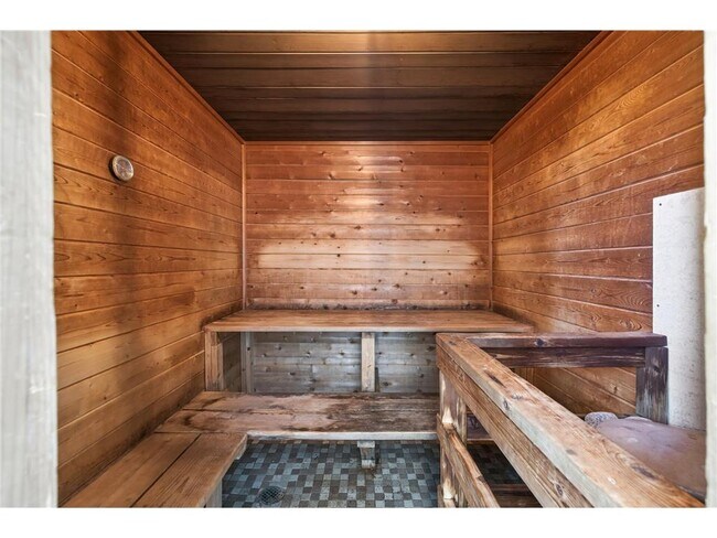 Building Photo - 19 S 1st St