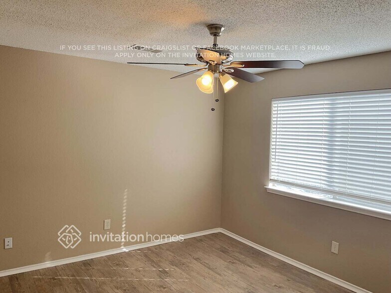 Building Photo - 3823 Branch Hollow Cir