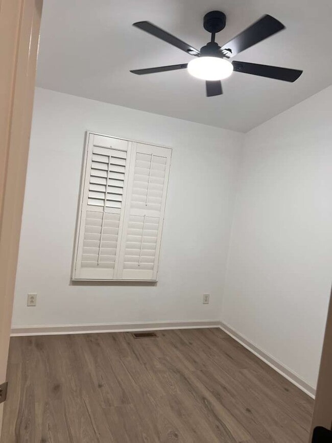 Building Photo - 132 Darley Dale Loop