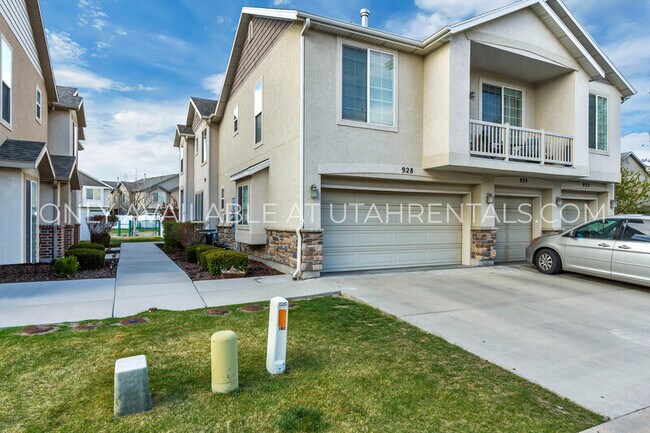Building Photo - 928 Chelsea Ln