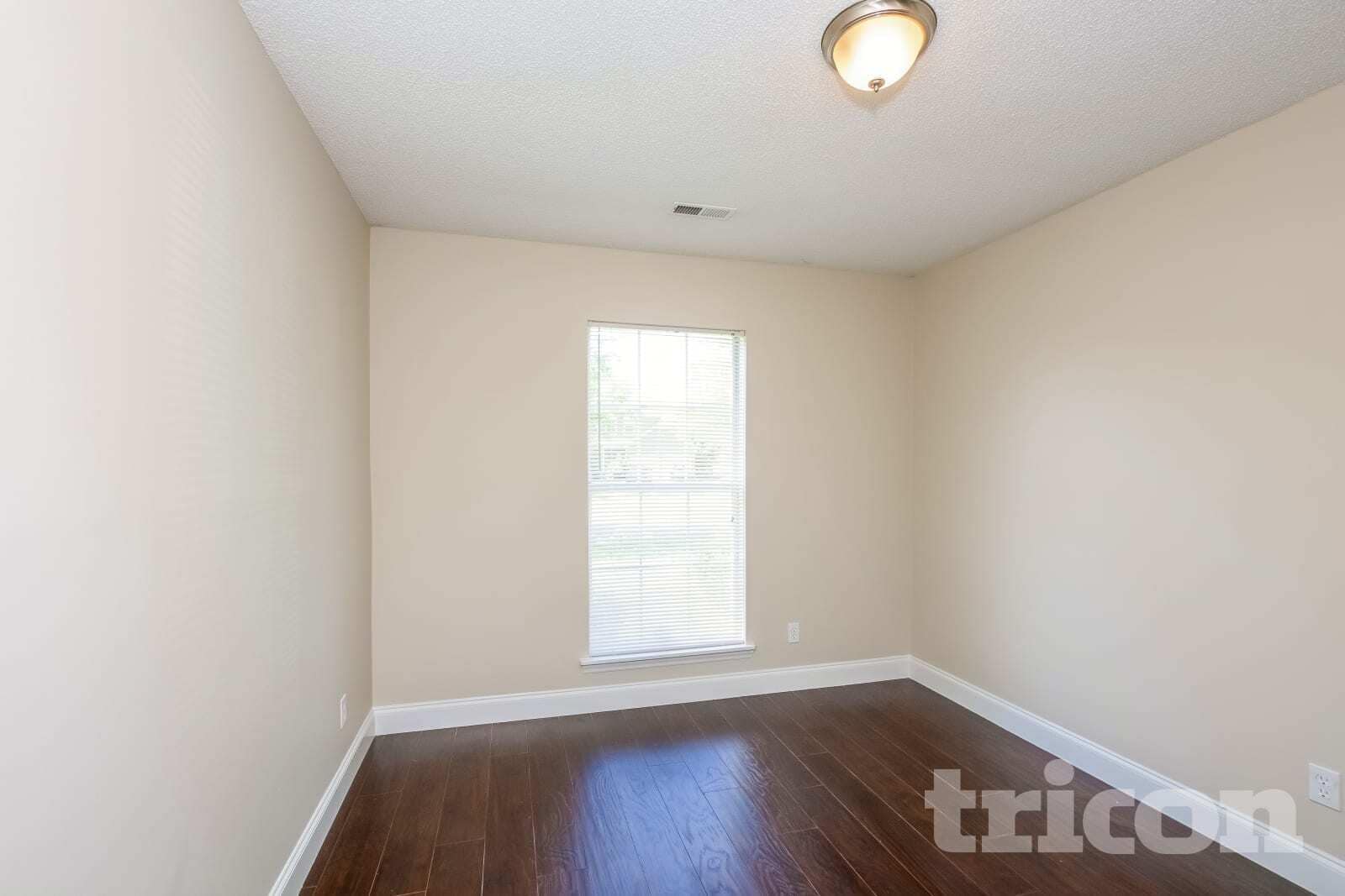 Building Photo - 3226 Twin Falls Ln