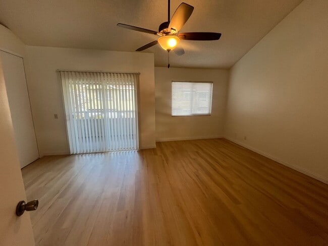 Building Photo - Amazing 2 Bed/3 Bath home in Chino!