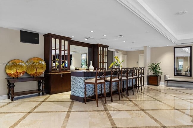 Building Photo - 20000 E Country Club Dr