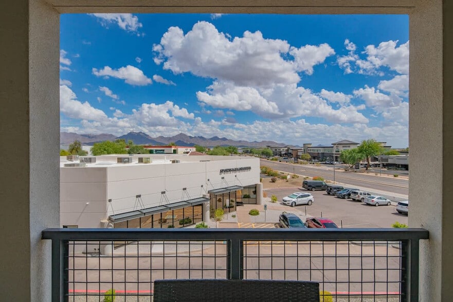 Building Photo - 15501 N Dial Blvd