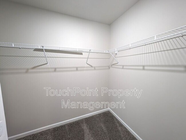 Building Photo - 7383 Sun Dance Dr