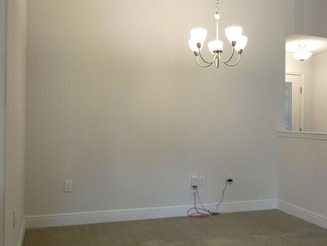 Building Photo - 4117 Hazelhurst Dr