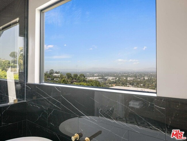 Building Photo - 3606 Berry Dr