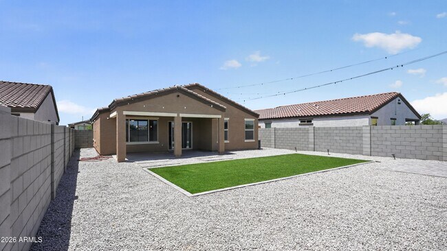 Building Photo - 5667 S 243rd Dr