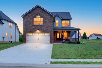 Building Photo - 1305 Apple Blossom Rd