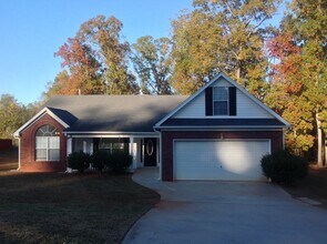 Building Photo - Inviting *Spacious* 4 Bedroom *One Level Beauty*!(Updated Pictures Coming Soon)