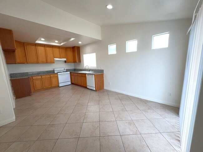 Building Photo - 13654 Opal Cir