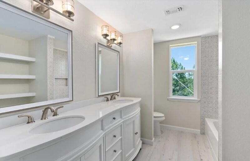 Building Photo - 739 Lakebreeze Dr