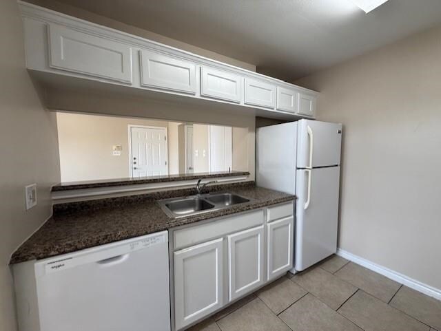 Building Photo - 2720 Camelot Dr