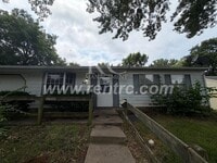 Building Photo - 910 Timberline-