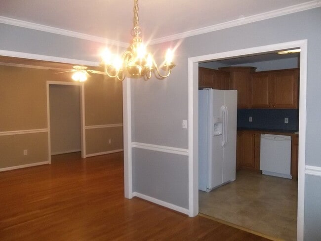Building Photo - One Story Brick Home in Hampton VA