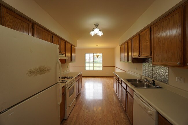 Building Photo - 455 Village Creek Dr