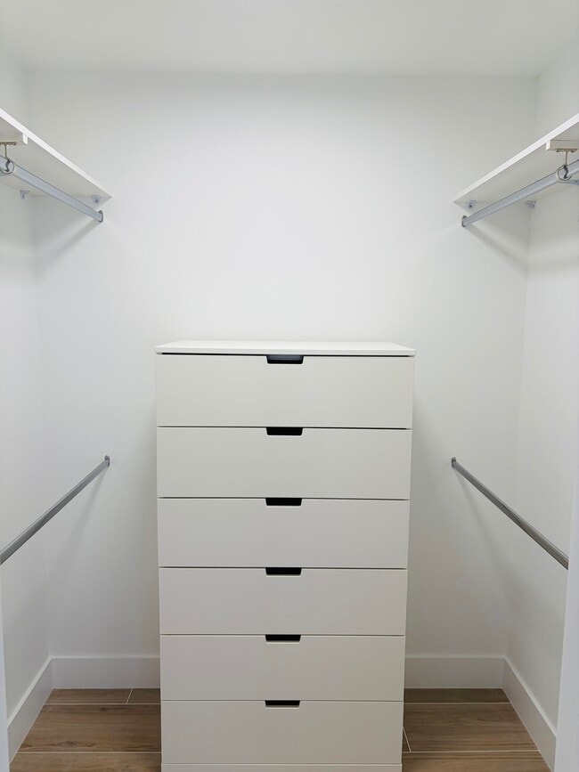 Building Photo - 2404 Bridgewood Dr