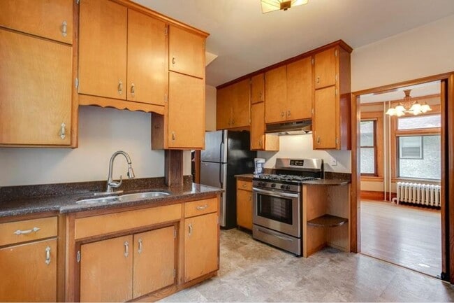 Building Photo - Charming 4 Bedroom/1.5 Bath Home for Rent