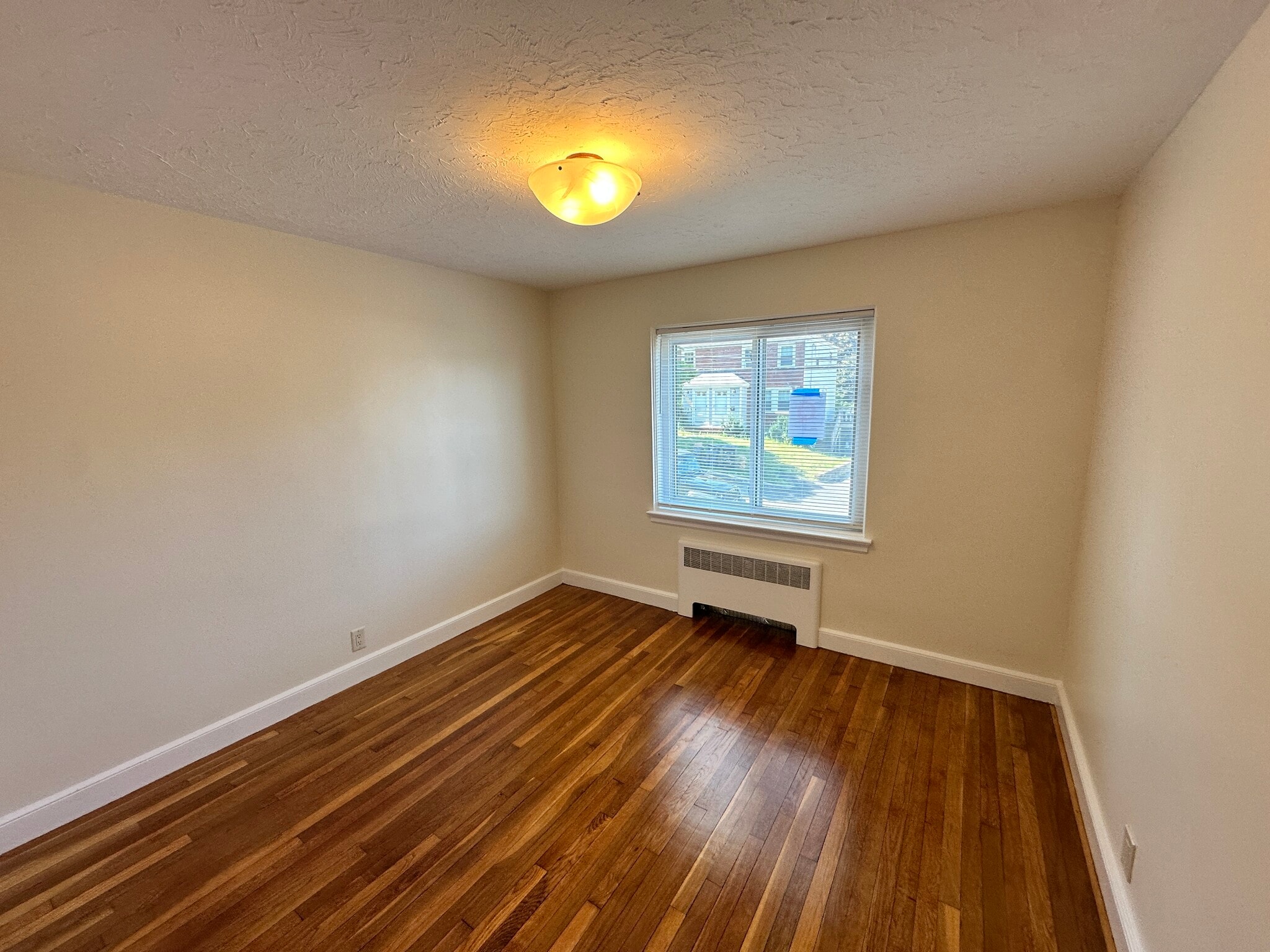 Building Photo - 186 Summit Ave