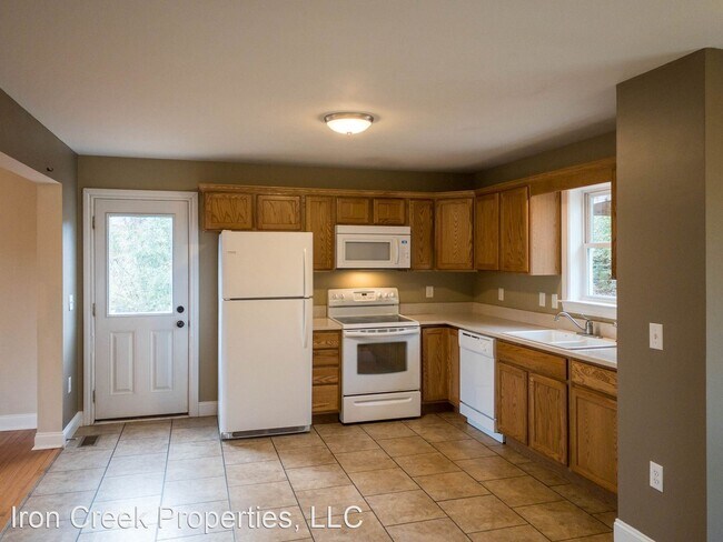 Building Photo - 3 br, 2.5 bath House - 15 Iris Hill Drive