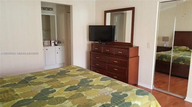 Building Photo - 1440 Canary Island Dr