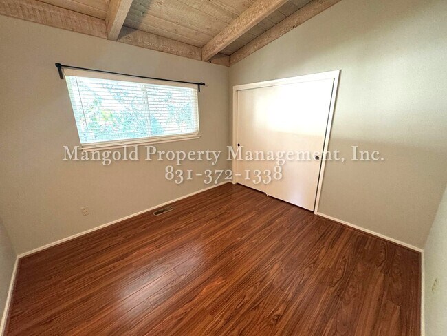 Building Photo - Great Home Located in Monterey Neighborhoo...