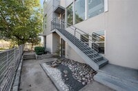 Building Photo - 959 W Bluff St